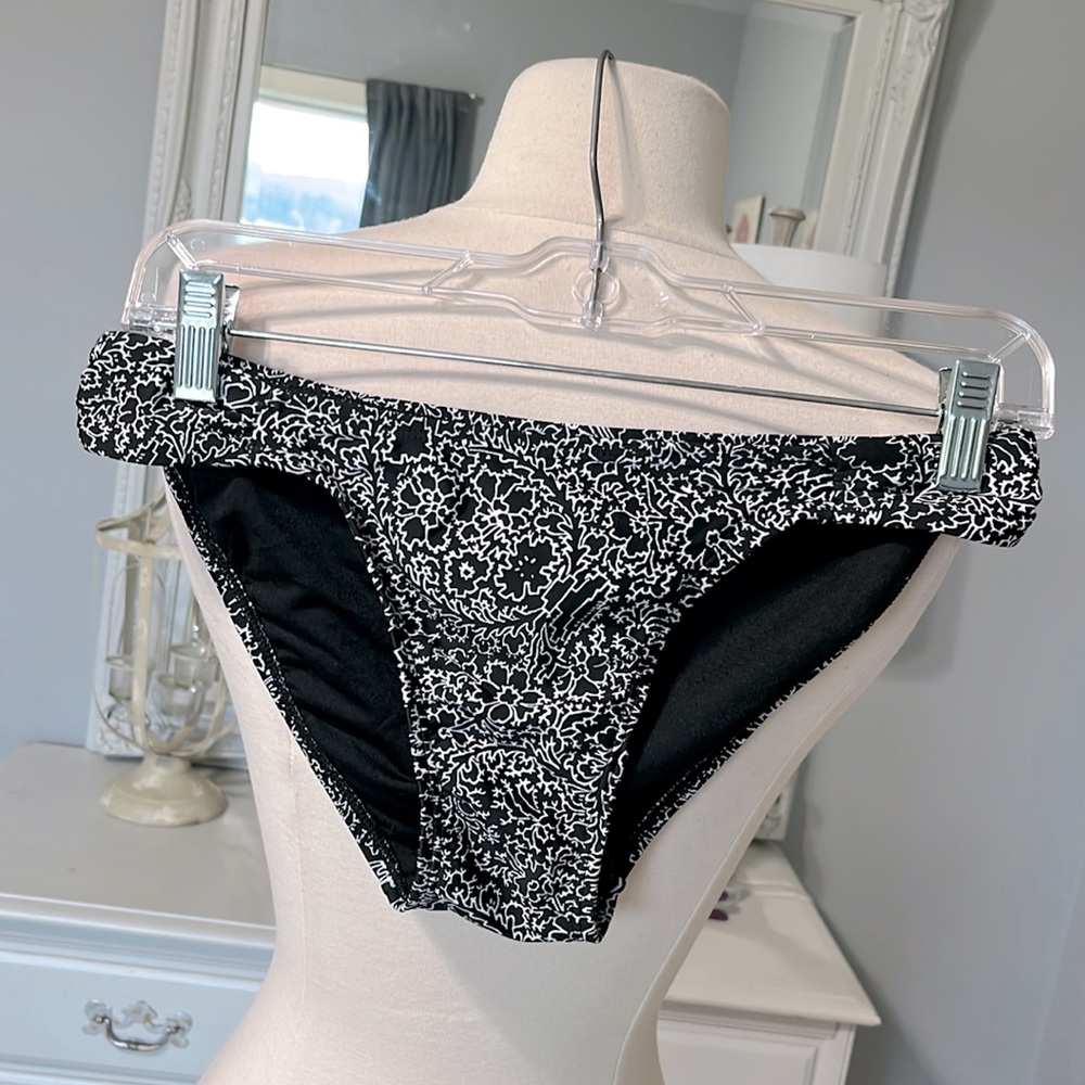 Swimsuit Black Bikini Bottom Old Navy NWT Women S